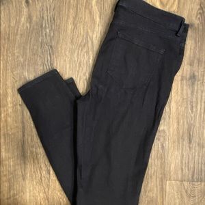Eli’s Tahari straight leg blue jeans!